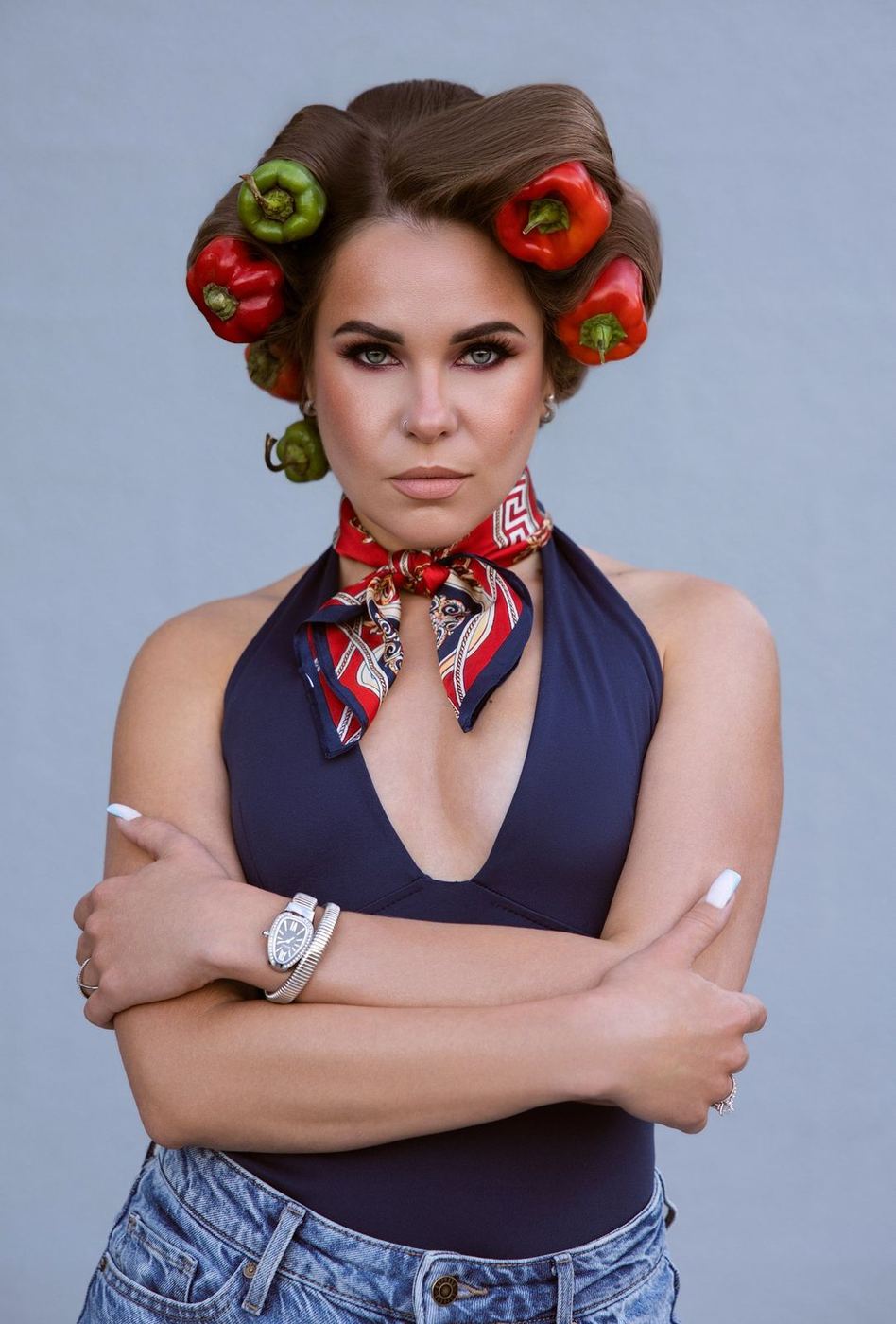 Yuliia Biriukova, Avant-Garde Irony: Pop-Art Sculpture (Pepper Rollers Couture)